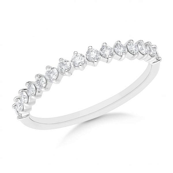 fancy claw diamond wedding ring