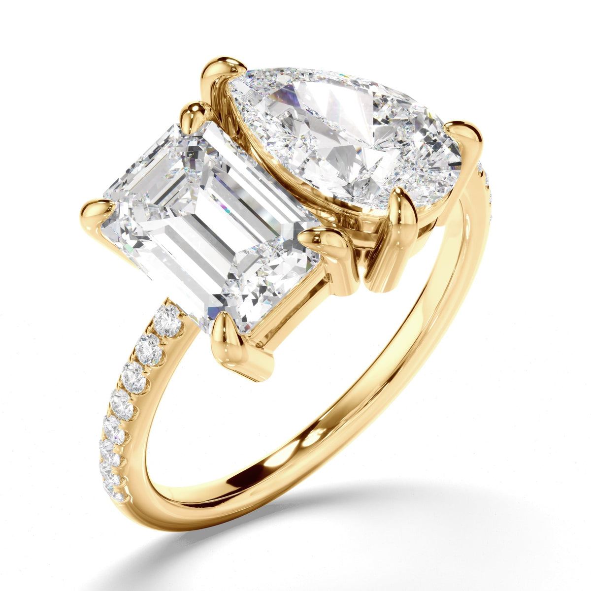 Emerald & Pear Cut Diamond Toi et Moi Engagement Ring