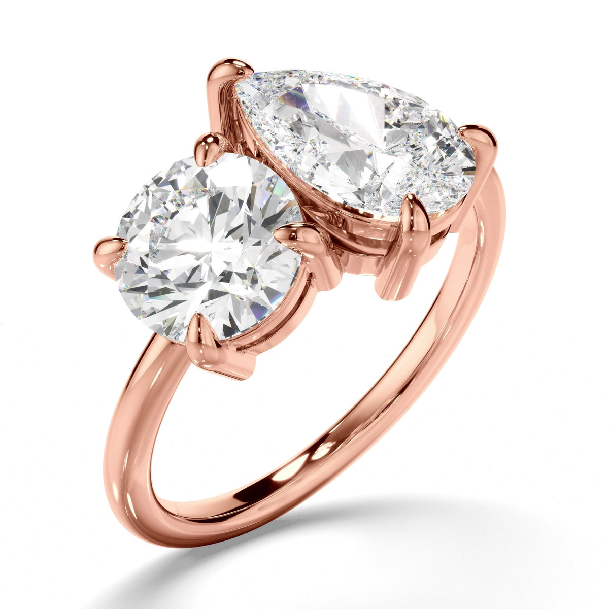 Round Brilliant & Pear Cut Diamond Toi et Moi Engagement Ring